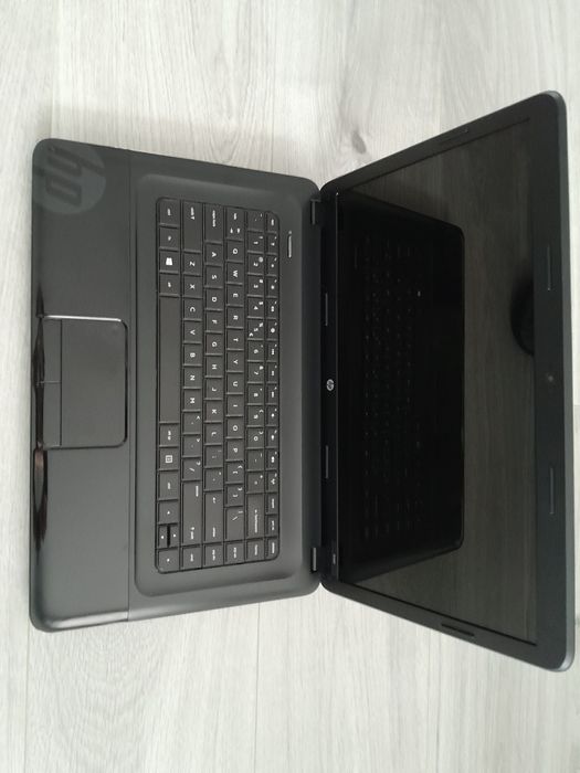 Laptop HP 2000. Idealny stan.Wysyłka