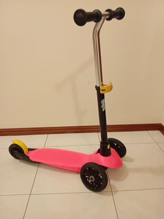 Trotinete rosa Decatlon