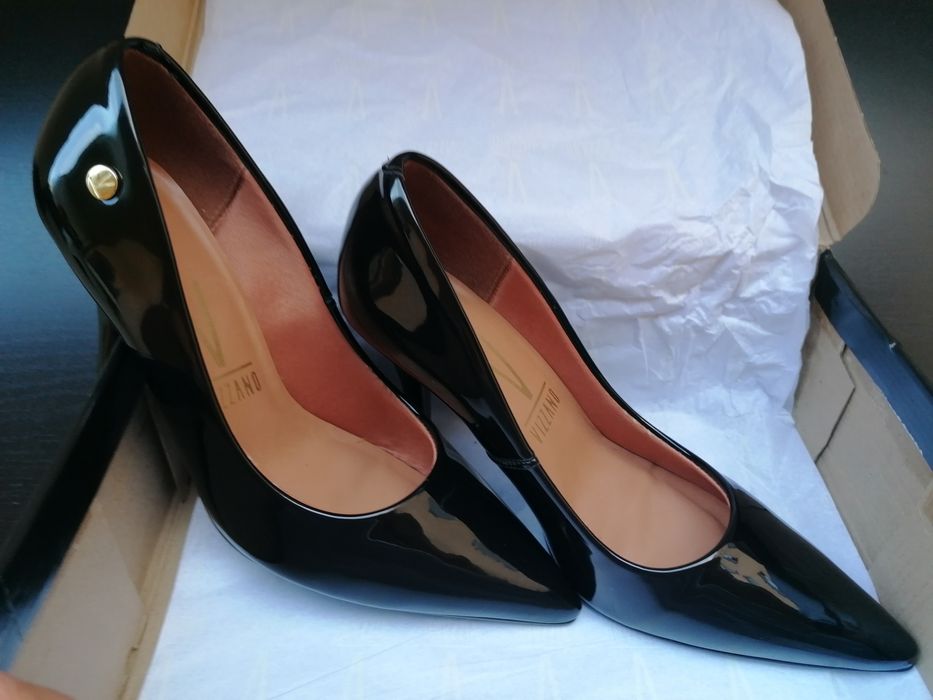 Sapato NOVO Stilleto Preto em Verniz 38