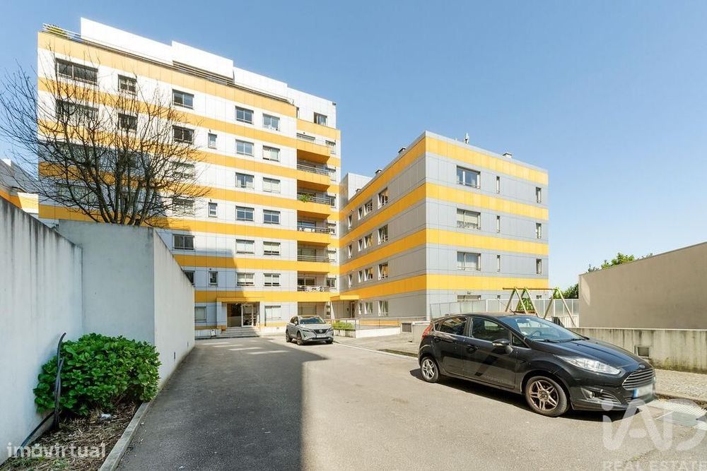 Duplex T1 em Campanhã de 82,1 m2