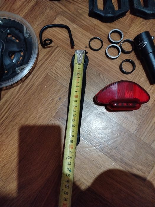 Запчасти сиденье, шатуны. Цена за все.