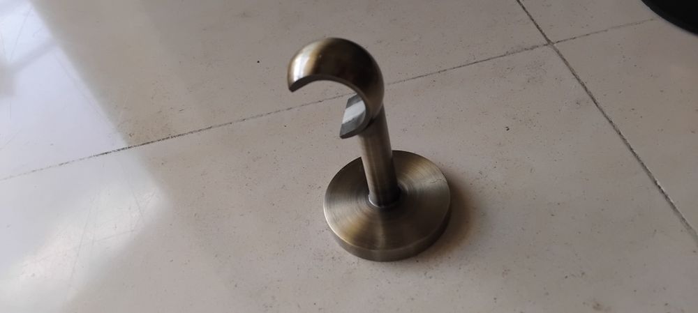 Suporte varão cortinados