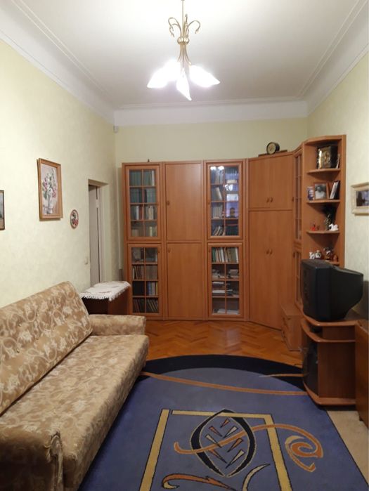 Печерск, Павла Загребельного,34