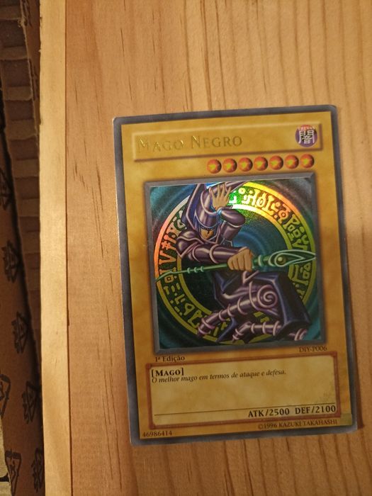 Carta Yu-Gi-Oh! Mago Negro 1°edição original DIY-P006