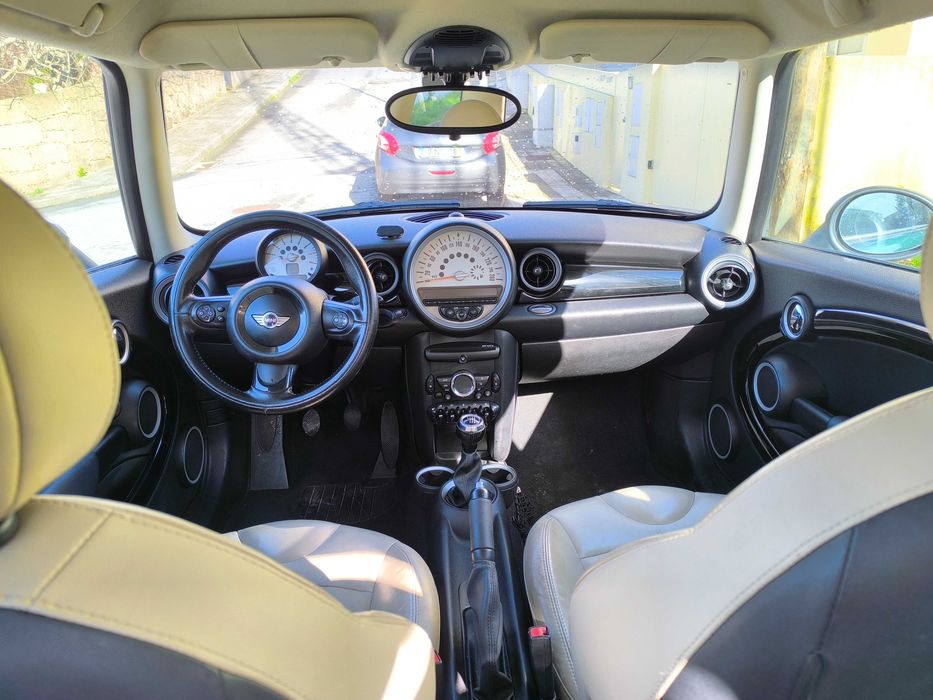 Mini Cooper R56 2011