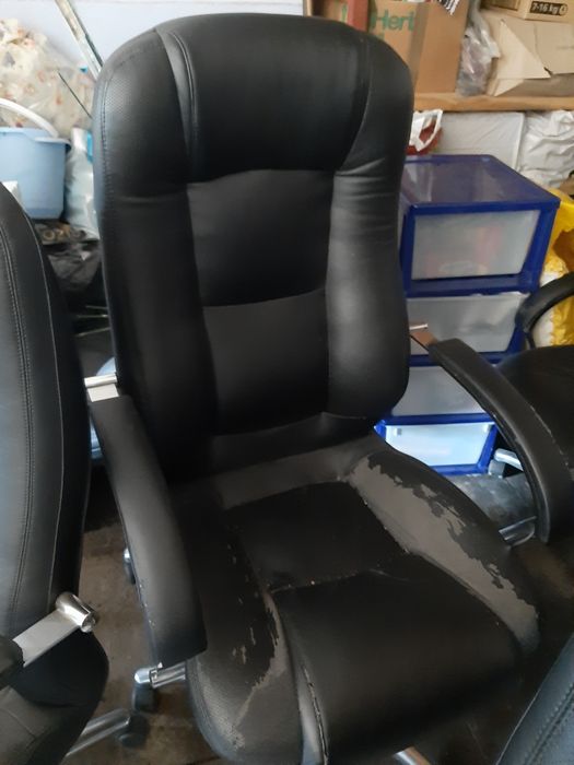 Продам офисные кресла б/у