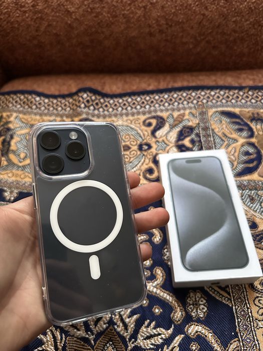 iPhone 15 pro 128 gb