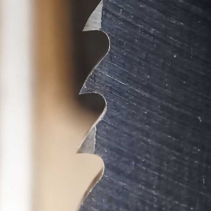 Заточка пил по металу з напайками і без - HSS пил, фрикційних пил