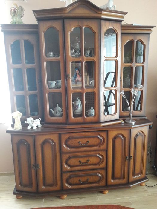 Sprzedam stylowe, drewniane meble do salonu
