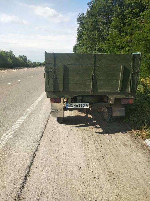 Продам УАЗ бортовий 3303-01