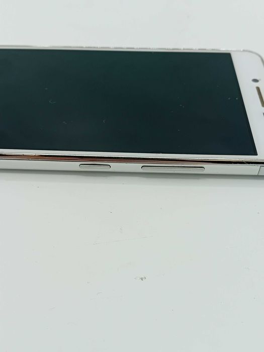 Smartfon Lenovo Vibe K5 2 GB / 16 GB 4G (LTE) srebrny