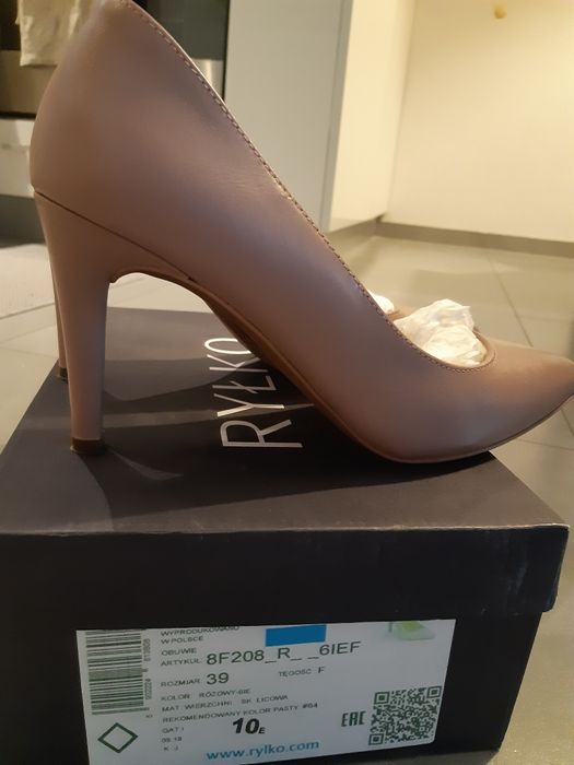 Szpilki czółenka r. 39 Ryłko pudrowy różowy