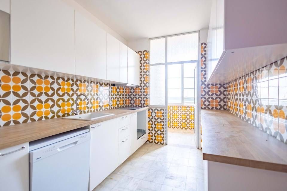 Apartamento T4 nas Antas - Praça Velasquez