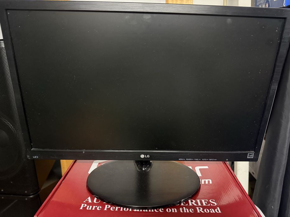 Monitor 22” 22M38A