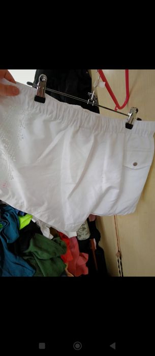 Spodenki z wzorem 42/44- nowe