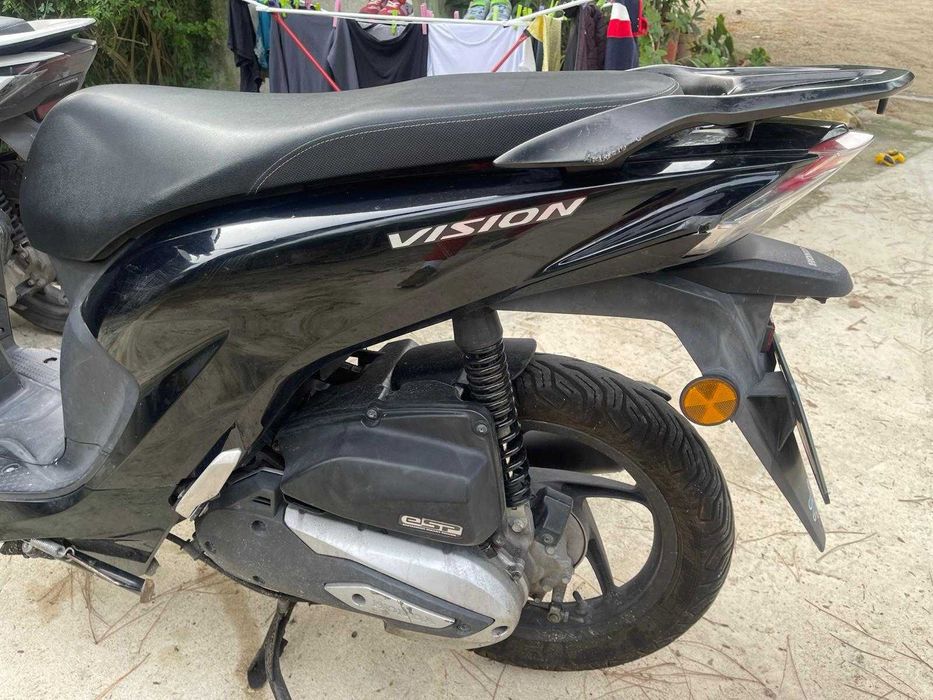 Vendo scooter Honda Vision 110cc ano 2022. consumos muitos baixos.