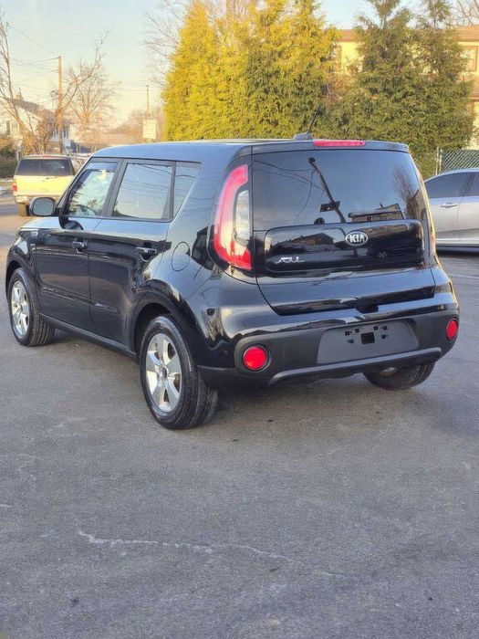 Kia Soul Base      2017