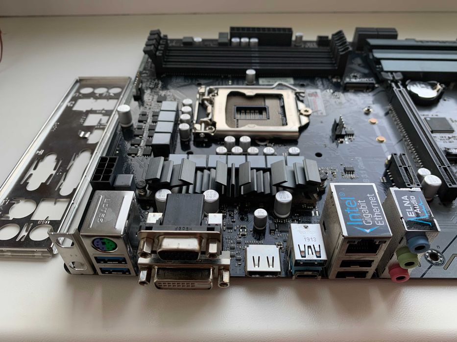 Материнська плата ASRock Z390 Pro4 (s1151, Intel Z390, PCI-Ex16)