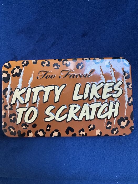 Too Faced paleta cieni Kitty likes to scratch