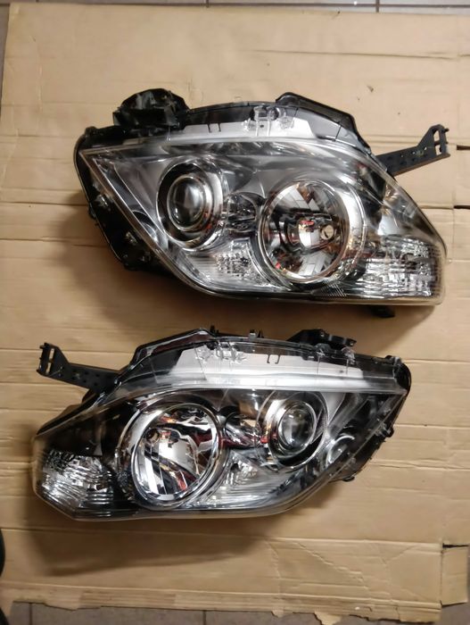 Land Cruiser 150 reflektory lampy przednie xenon