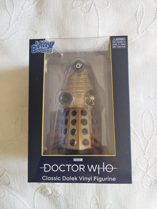 Figura colecionável "Doctor Who Vinyl Buddies" de um Dalek clássico