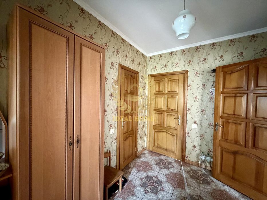 Продаж будинку в центрі с. Ясногородка