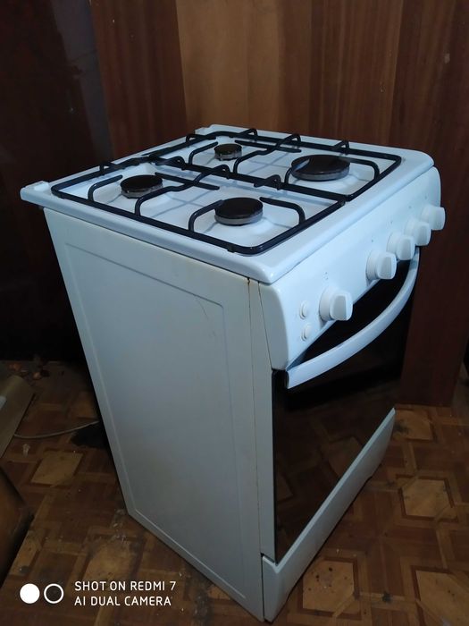 Плита газовая Zanussi,як нова!