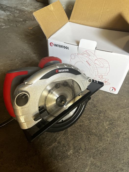 Пила циркулярна intertool