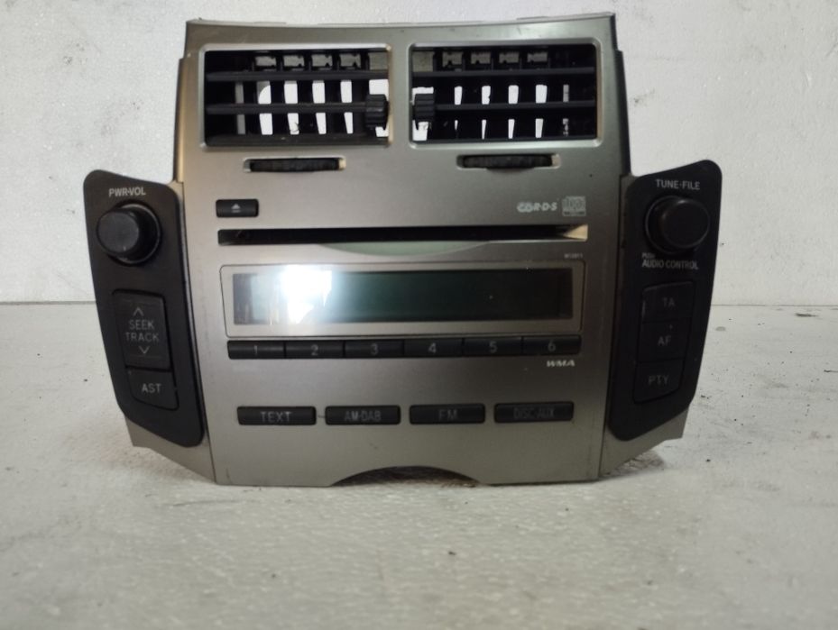 Toyota Yaris Fabryczne Radio CD