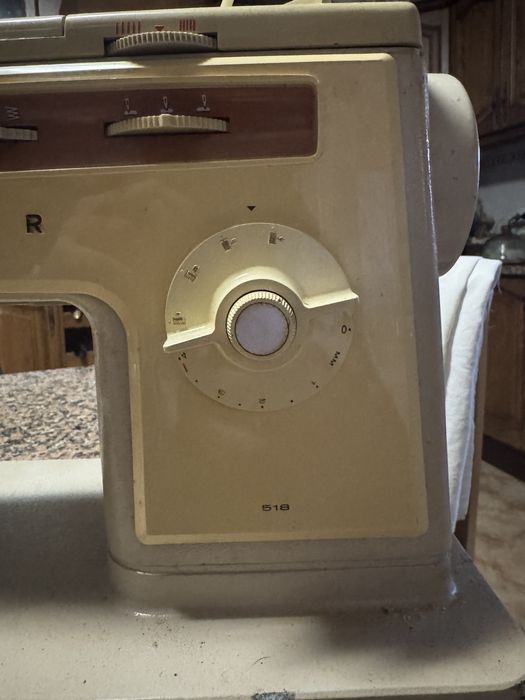 Maquina costura Singer 518 a funcionar