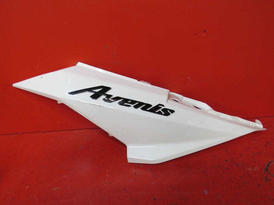 SUZUKI AVENIS 125 bok boczek owiewka osłona