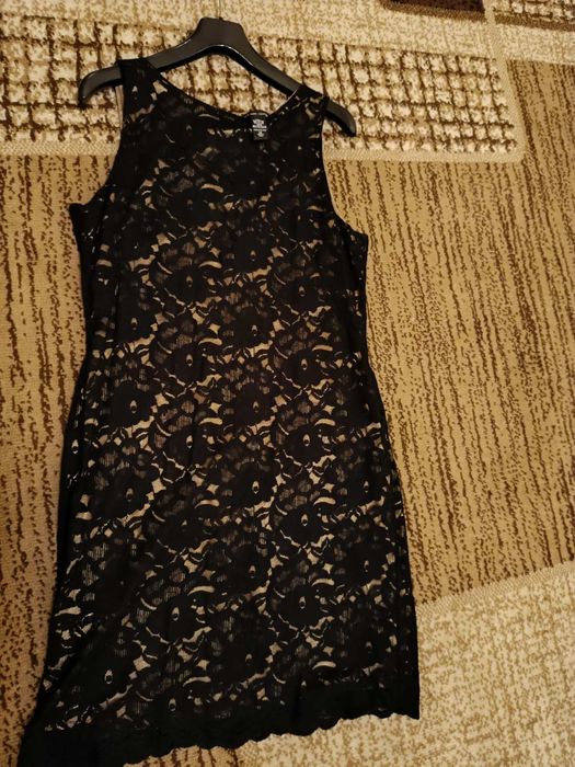 Обтягуюче платя 14 розмір