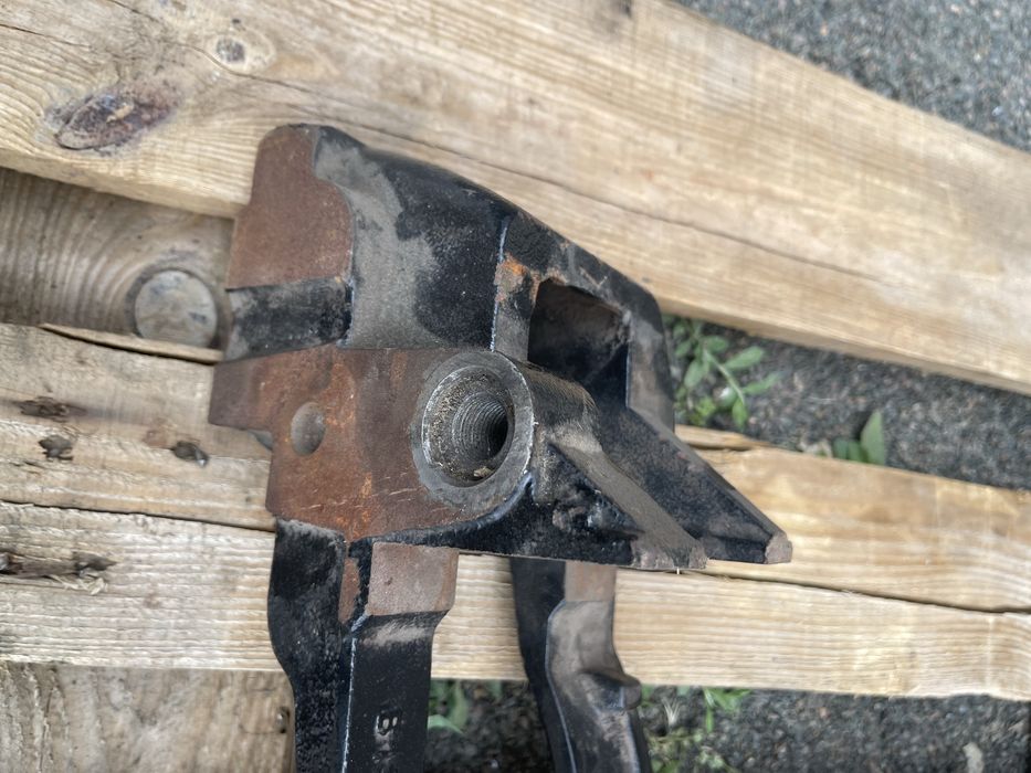 Скоба супорту BPW(+) оси