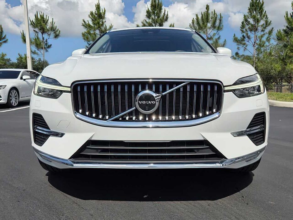 Volvo XC60 B5 Plus Bright Theme      2023