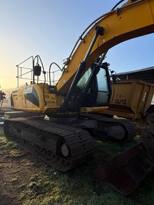 Гусенічний екскаватор JCB 220 LC