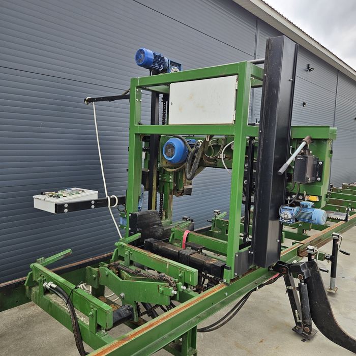 Trak taśmowy mobilny z hydrauliką  Boldrew