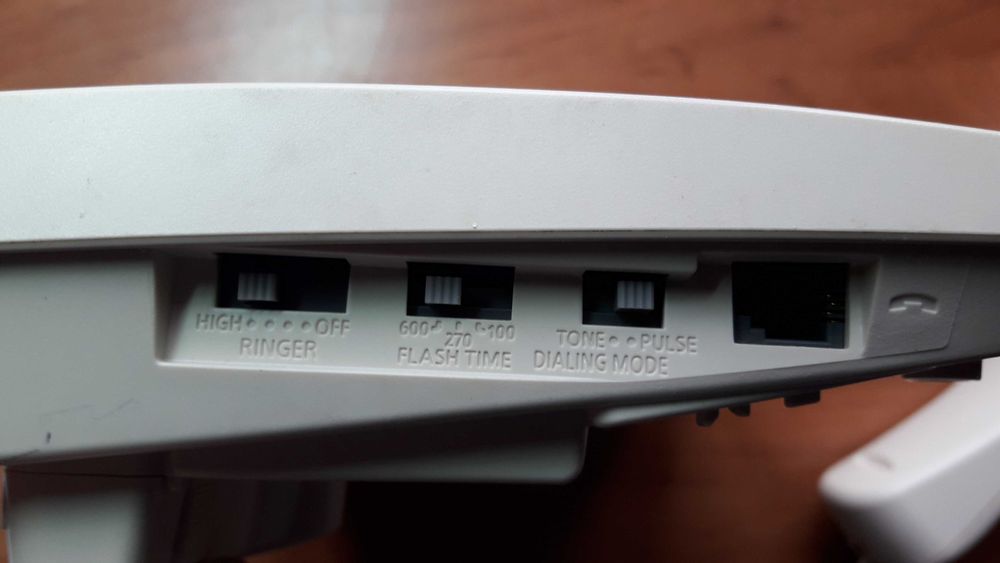 Проводной телефон Panasonic KX-TS2352UA