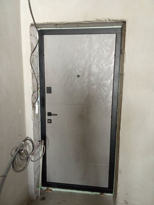 Бостон двері Безкоштовний монтаж Вхідні двері в квартиру з монтажем