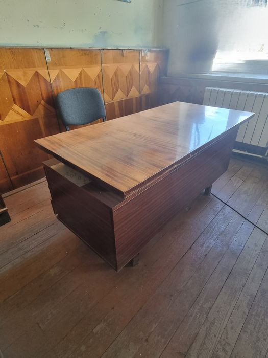 Стіл для роботи .