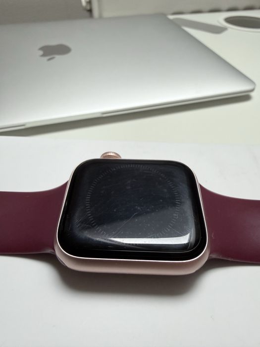 Apple Watch SE  40 mm
