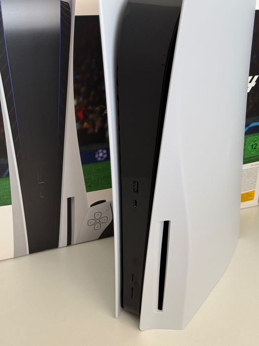 PlayStation 5 CFI-1216A + 2 Dualsense