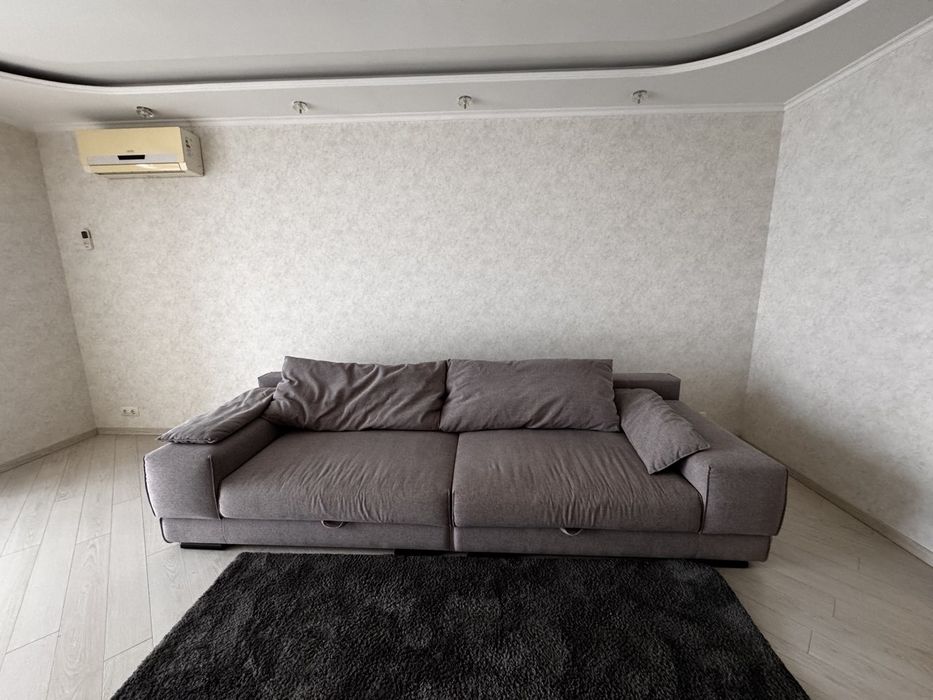 Продам великий диван