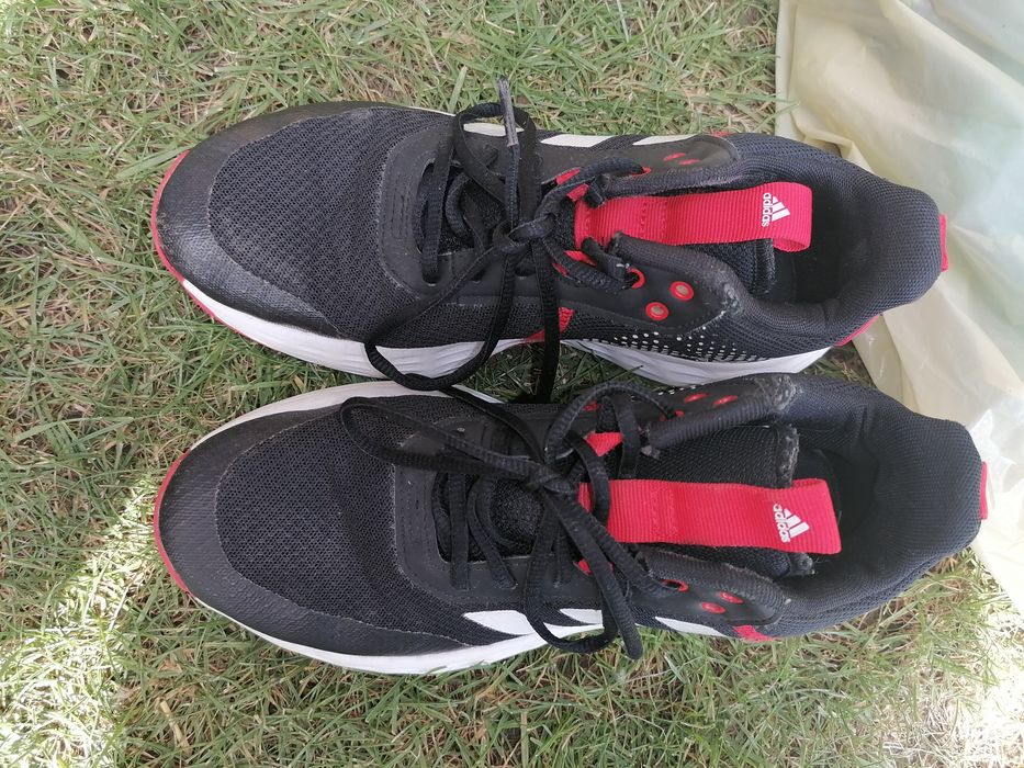 Buty dziecięce Adidas GZ3379 roz . 36 2/3