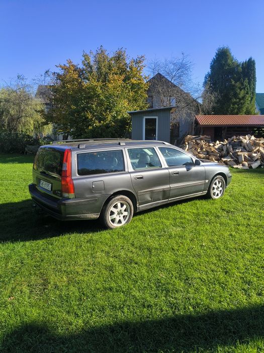 Volvo V70  2,4D  2004