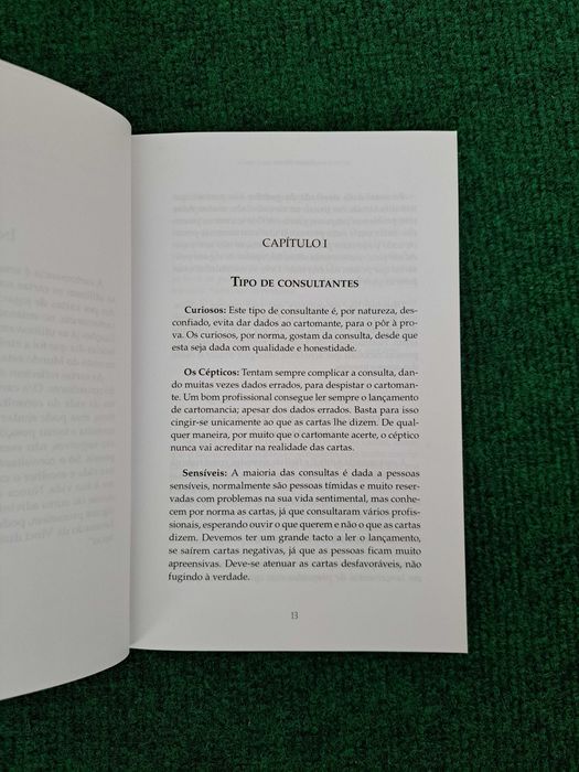 Como lançar e interpretar as Cartas - A Arte da Cartomancia - C. Neves