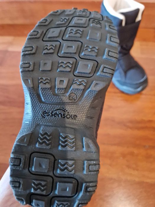 Botas Neves criança tamanho 24