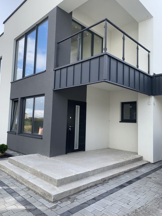 Продаж котеджу с.Зубра