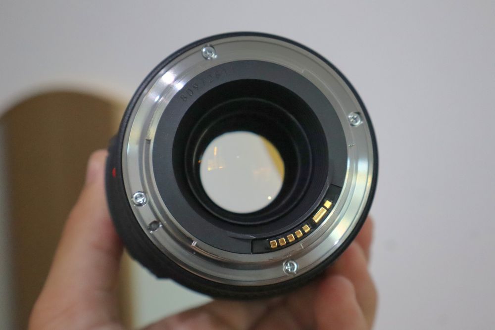 Canon EF 100mm F/2.8 USM