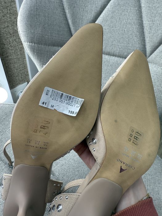 Брендові бежеві туфлі Carrano шкіра