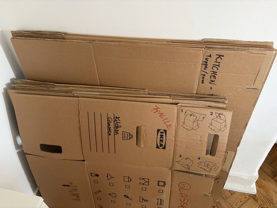 12 Caixas para embalar / 12 Moving Boxes